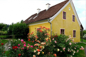 Отель Landlust-Ferienhaus Am Rosenhof  Хартберг